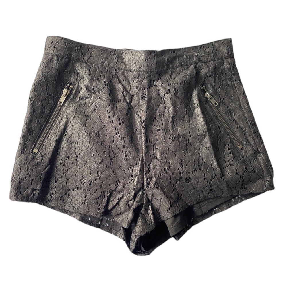 DIVIDED H&M Women’s Mini Shorts Size US‎ 4